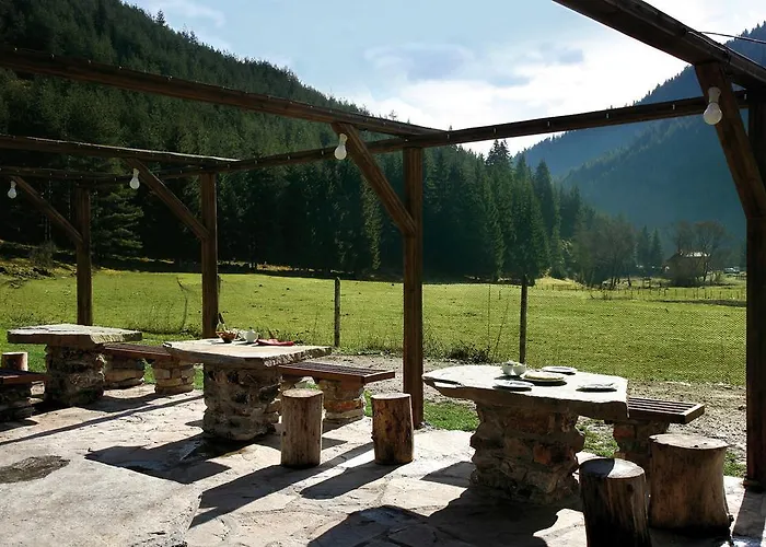 Отель Family Arkan