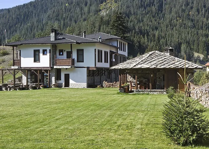 Отель Family Arkan Триград